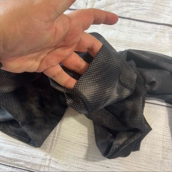 Athleta 598755 Ultimate Stash Pocket Printed Capri Black Print Women's Extra Sm - Picture 5 of 13